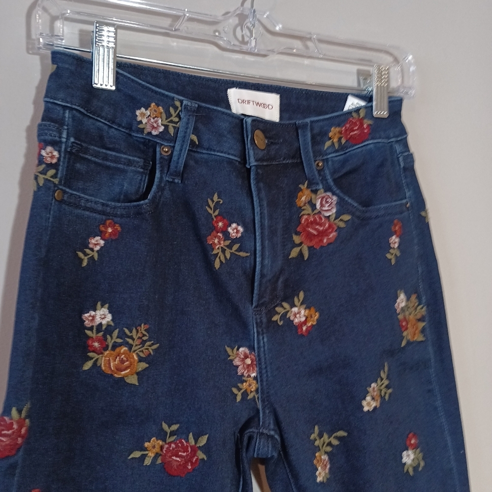 Driftwood Wyatt embroidered flare jeans Mid rise Size 25/31 - Picture 3 of 7